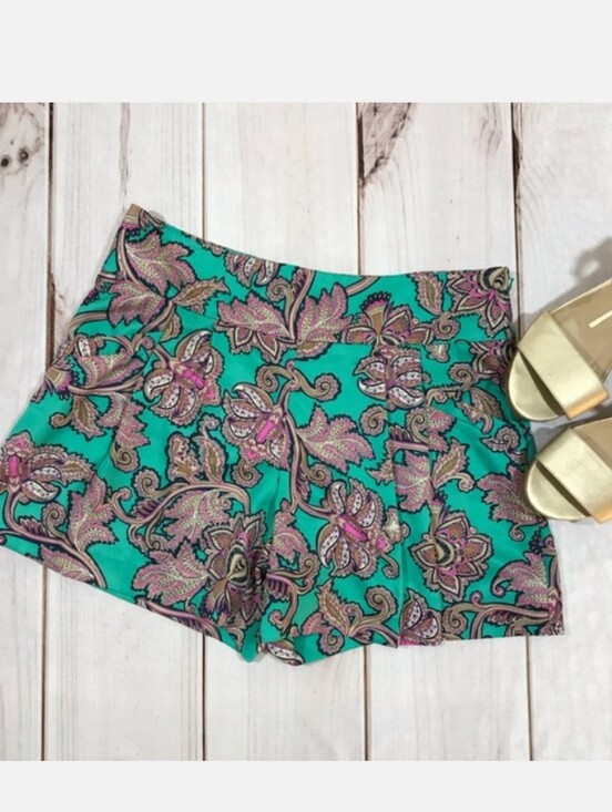 LOFT Pants - LOFT Turquoise Green Silk Dress Shorts Paisley Cuffed Pleats Ann Taylor 8 Medium